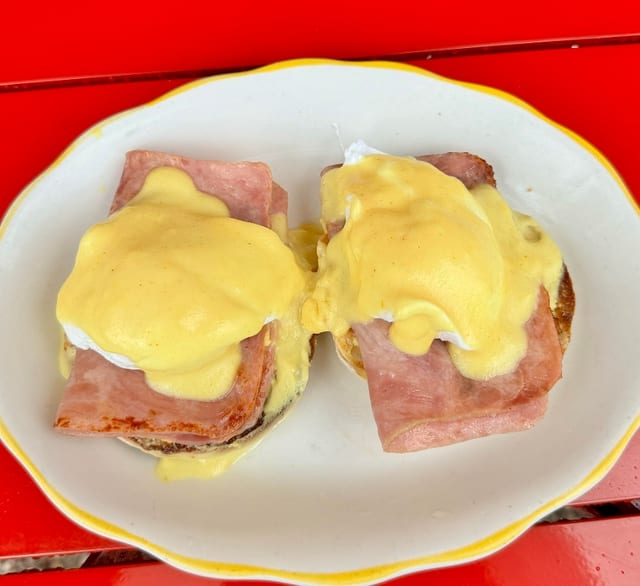 Eggs Benedict